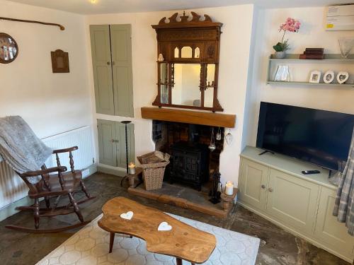 quaint cottage home comforts and log fire