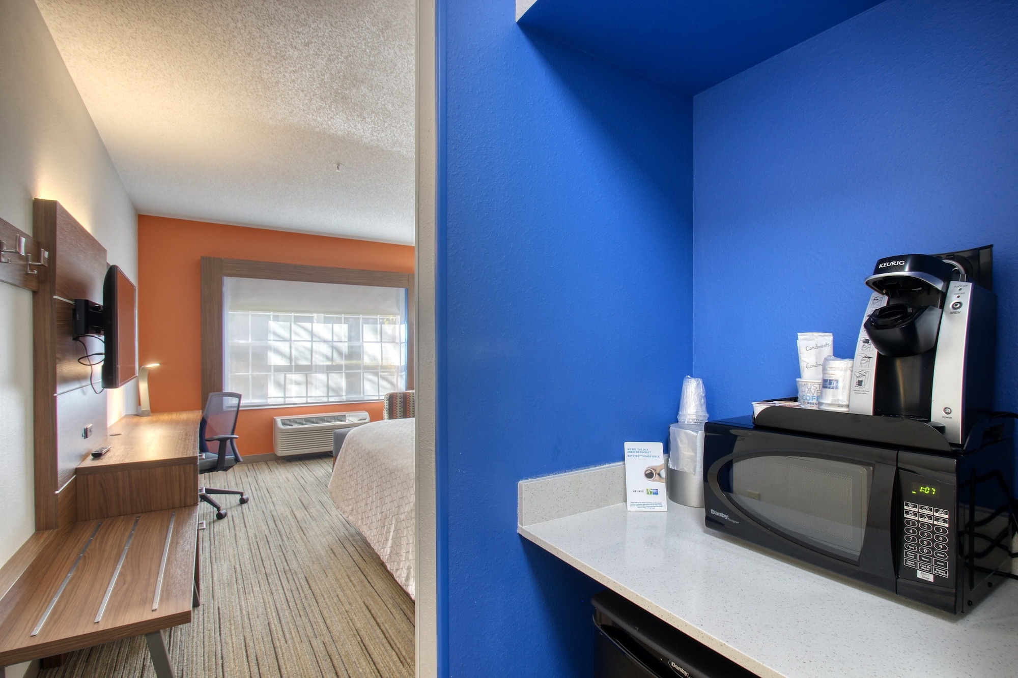 holiday inn express hotel and suites oshkosh by ihg