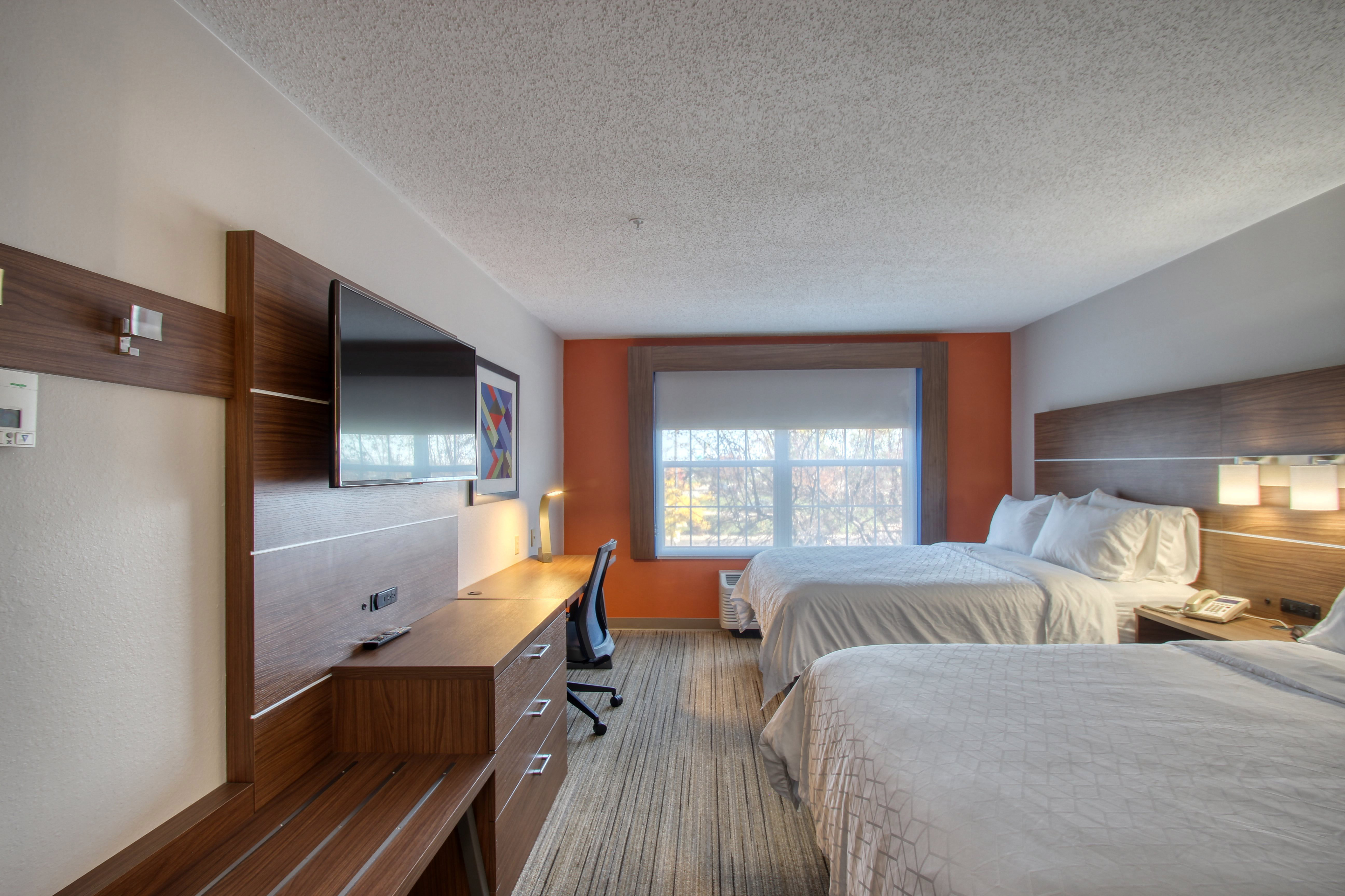 holiday inn express hotel and suites oshkosh by ihg