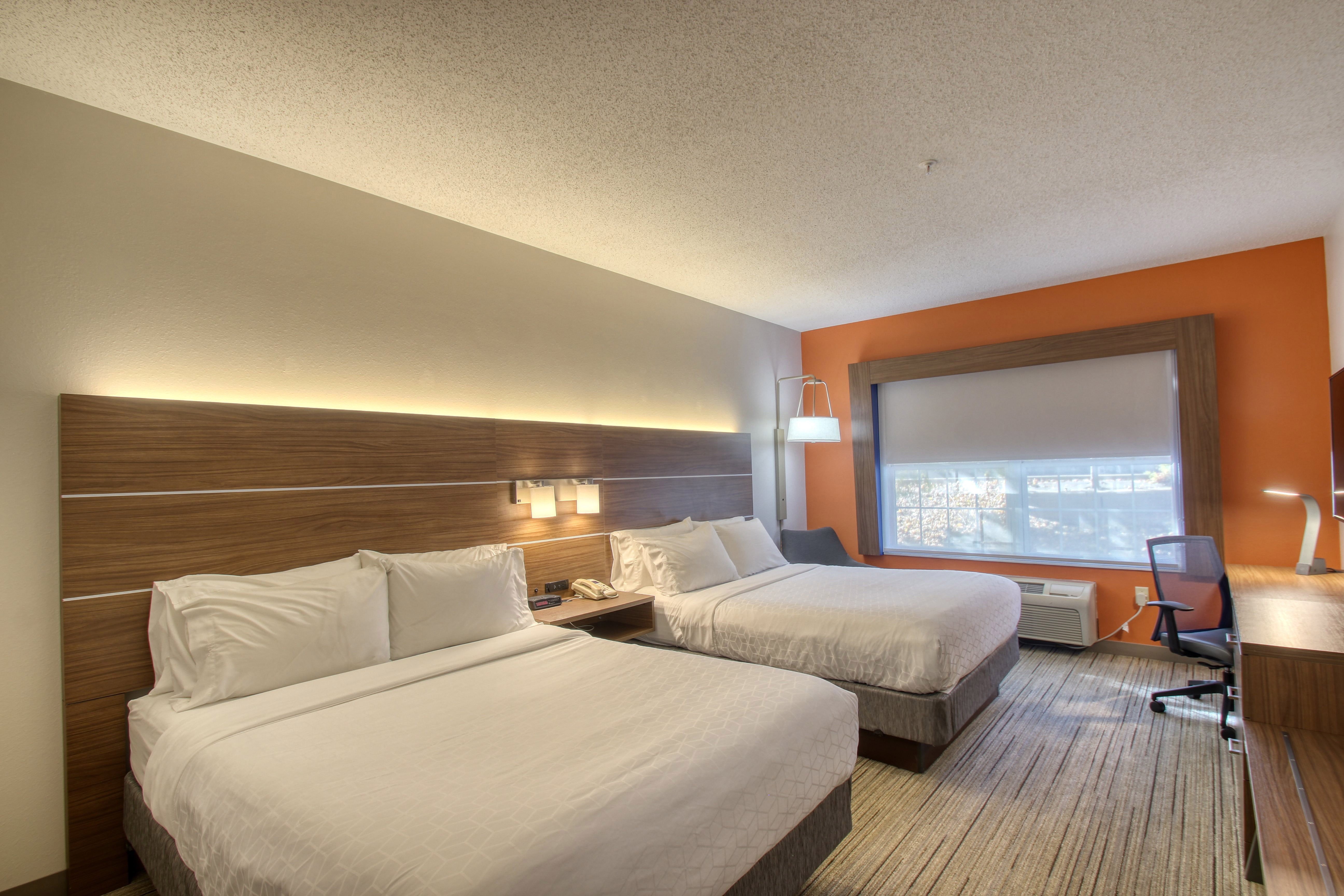 holiday inn express hotel and suites oshkosh by ihg
