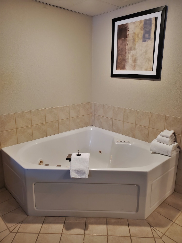 cobblestone suites oshkosh