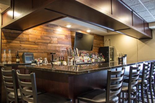 cobblestone suites oshkosh