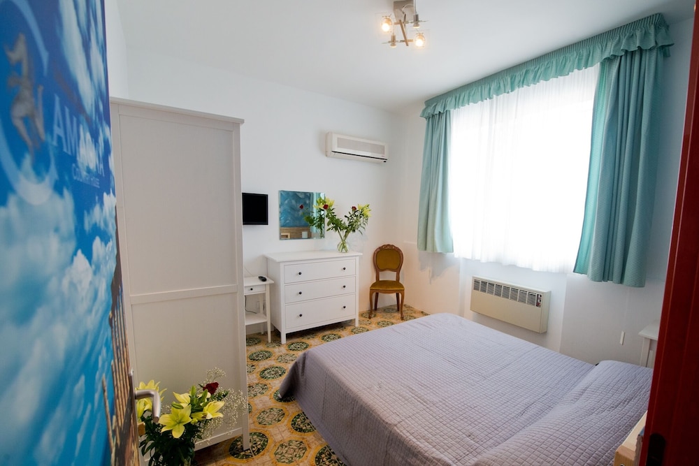 camagna country house selinunte room