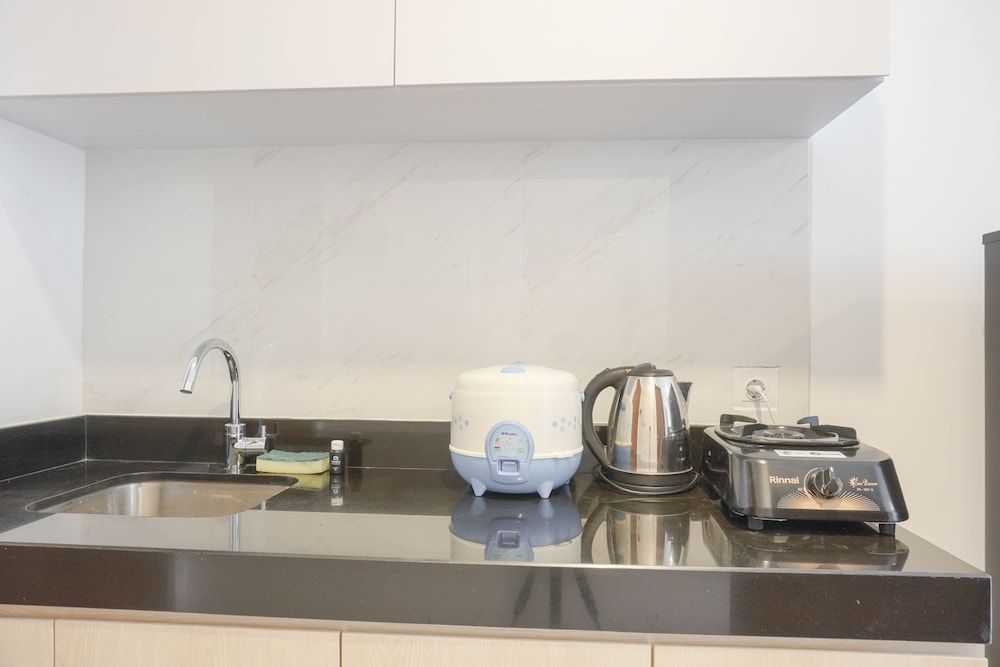 comfort and warm studio at ciputra world 2 apartment