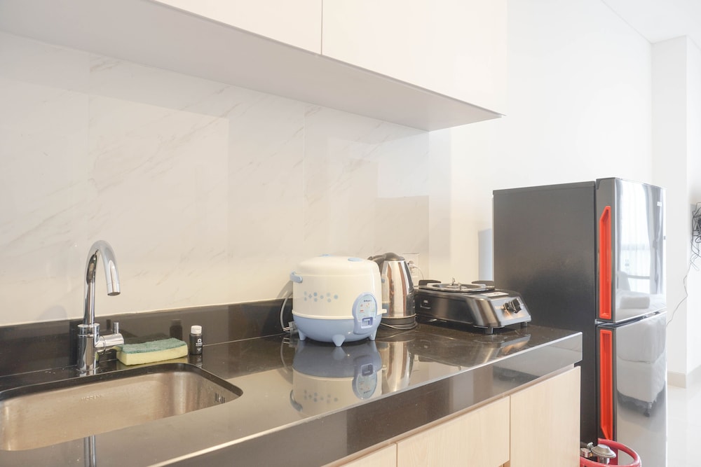 comfort and warm studio at ciputra world 2 apartment