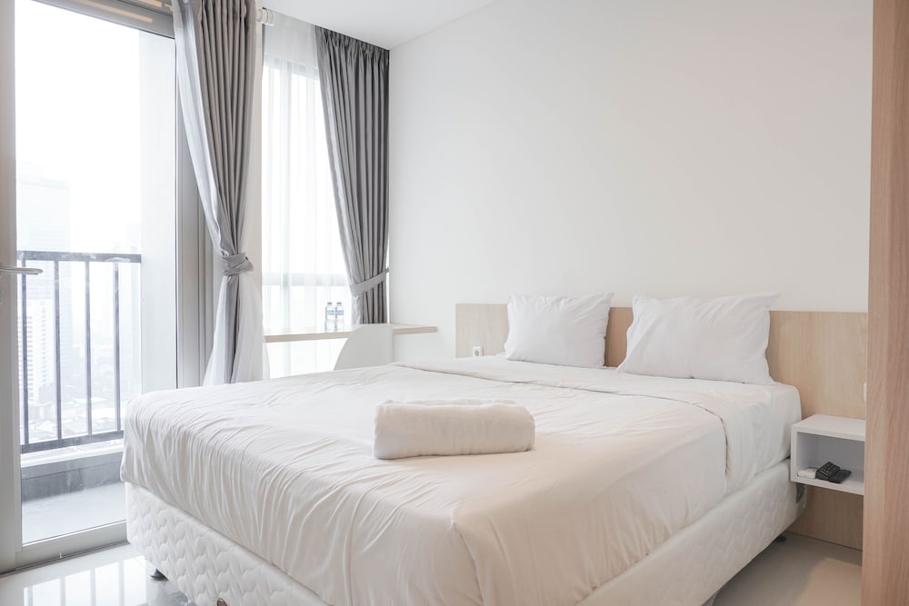 comfort and warm studio at ciputra world 2 apartment