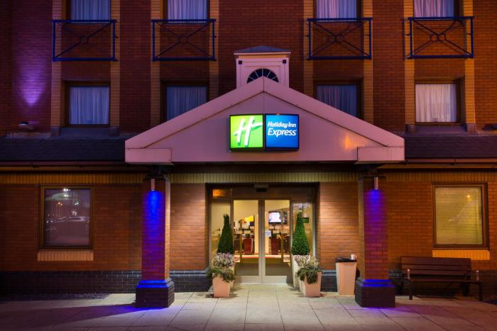 holiday inn express stoke on trent by ihg