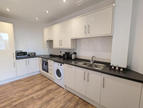 charles hope apartments swindon