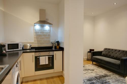 charles hope apartments swindon