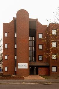 charles hope apartments swindon