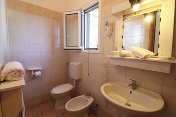 casa vittoria residence torre santo stefano in otranto 3 places