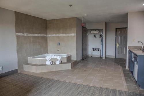 country inn and suites by radisson harlingen tx