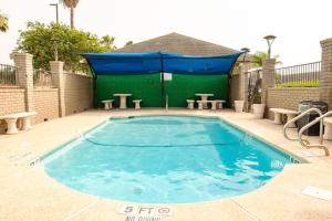 americas best value inn harlingen