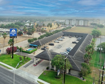 americas best value inn harlingen