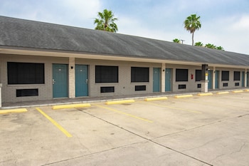 americas best value inn harlingen