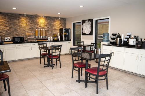 americas best value inn harlingen