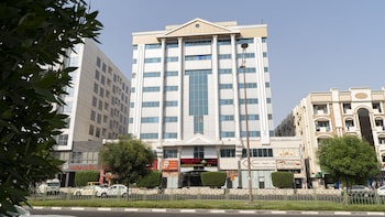 boonmax hotel l l c