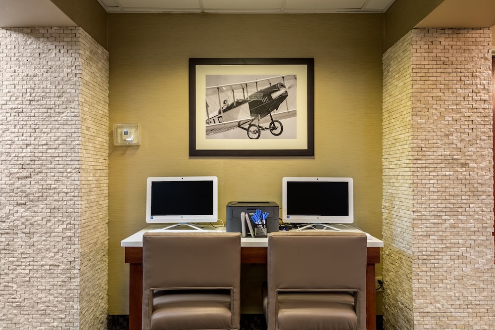 comfort inn and suites