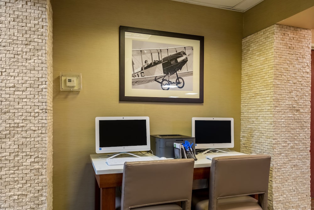 comfort inn and suites