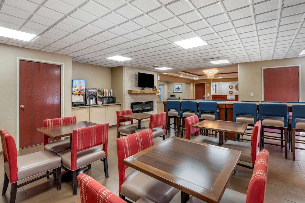 comfort inn and suites