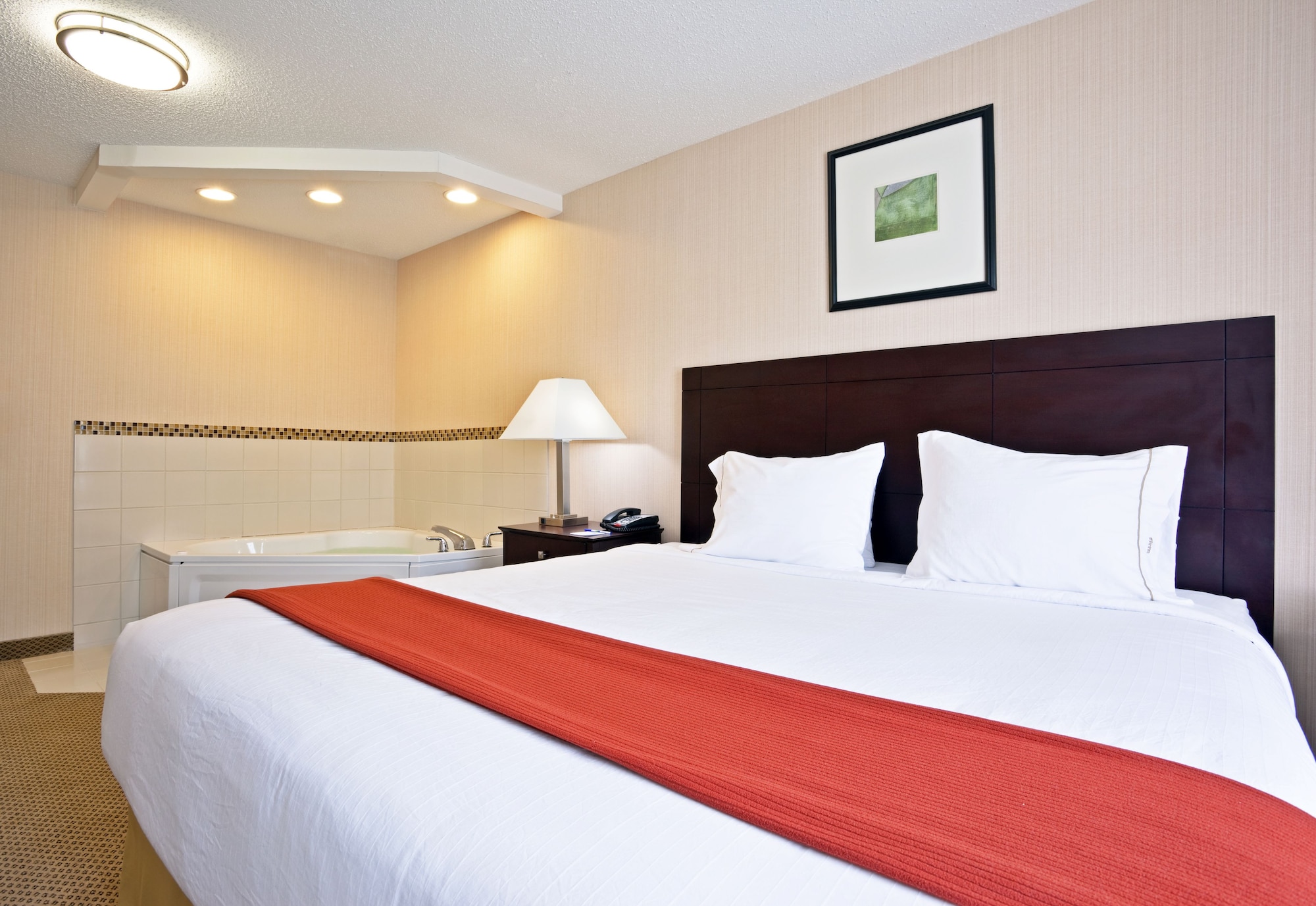 holiday inn express and suites dayton north tipp c
