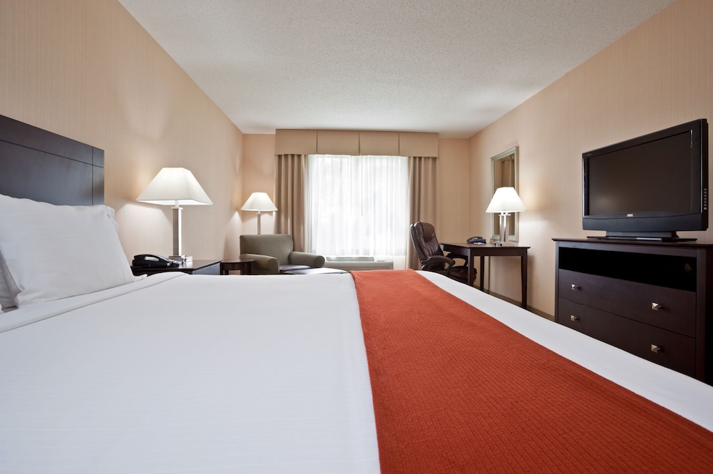 holiday inn express and suites dayton north tipp c