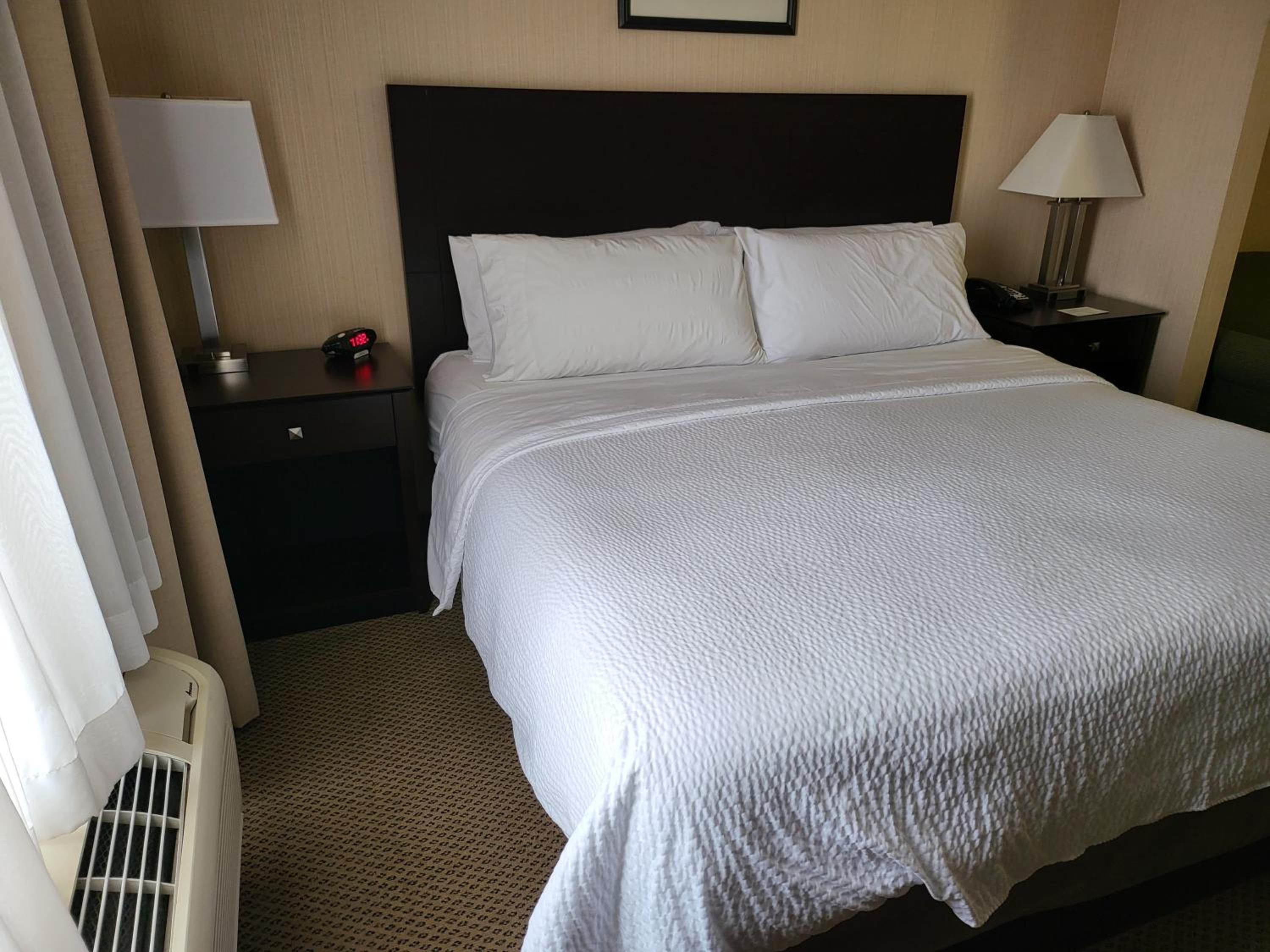 holiday inn express and suites dayton north tipp c