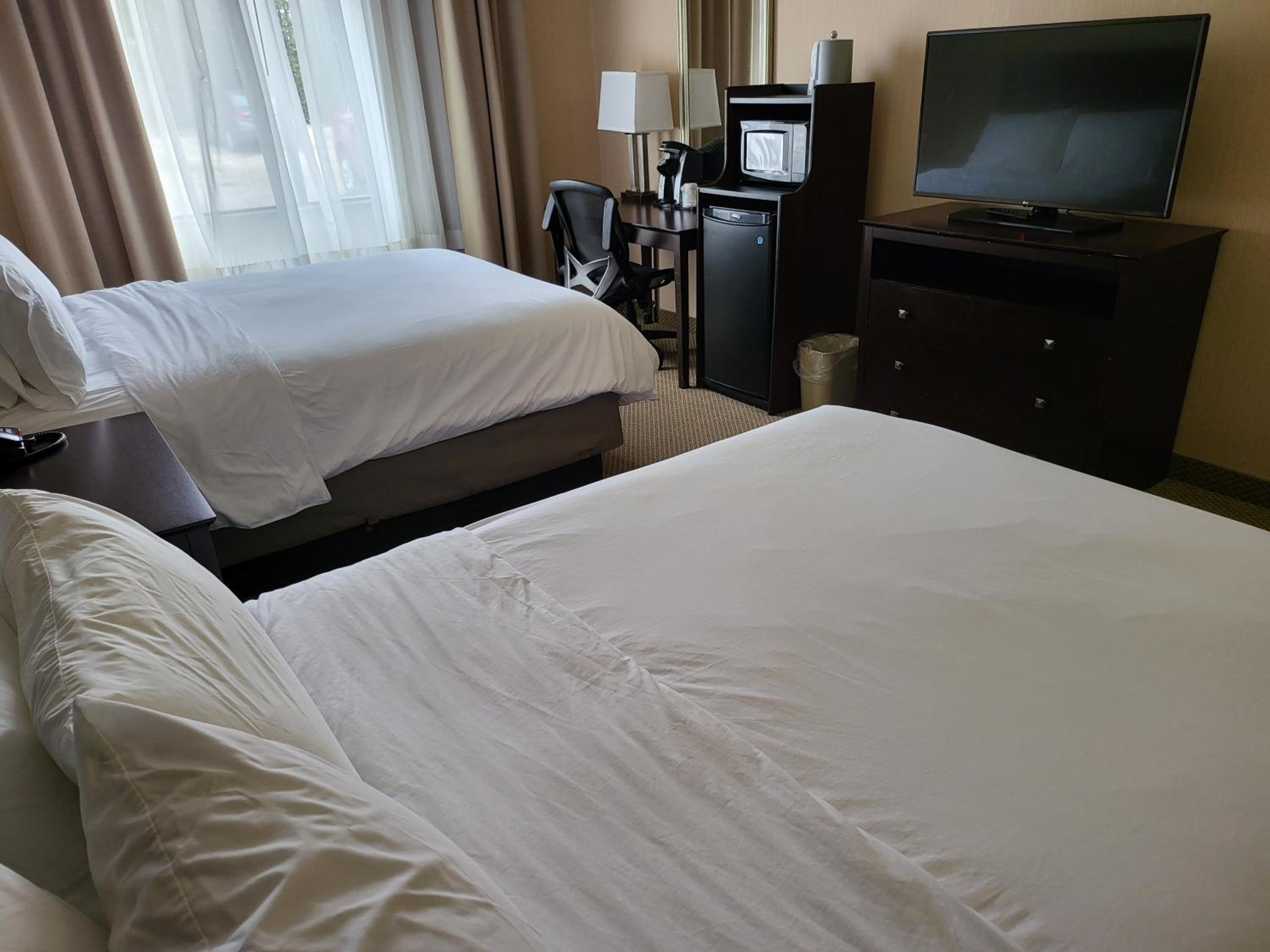 holiday inn express and suites dayton north tipp c