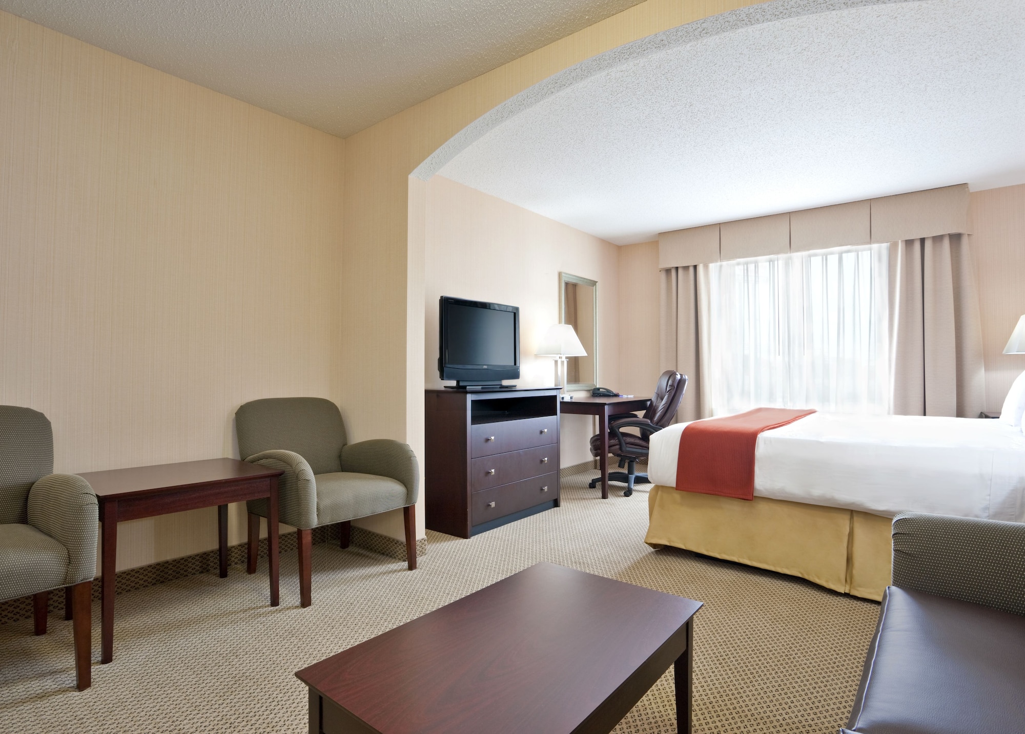 holiday inn express and suites dayton north tipp c