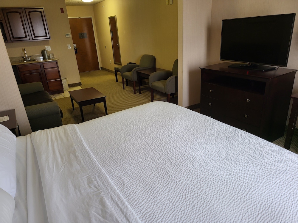 holiday inn express and suites dayton north tipp c