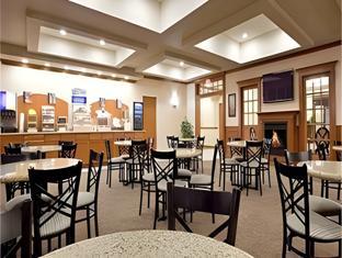 holiday inn express and suites dayton north tipp c