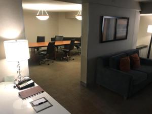 doubletree suites by hilton dayton miamisburg