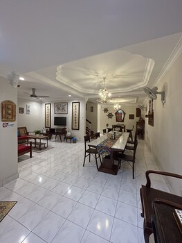 baba and charlie homestay