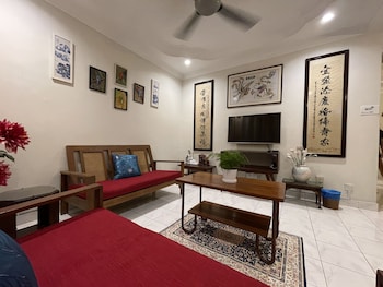 baba and charlie homestay