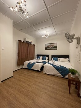 baba and charlie homestay