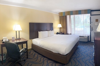 hotel sonohotel idrive district