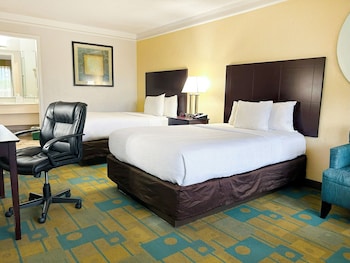 hotel sonohotel idrive district
