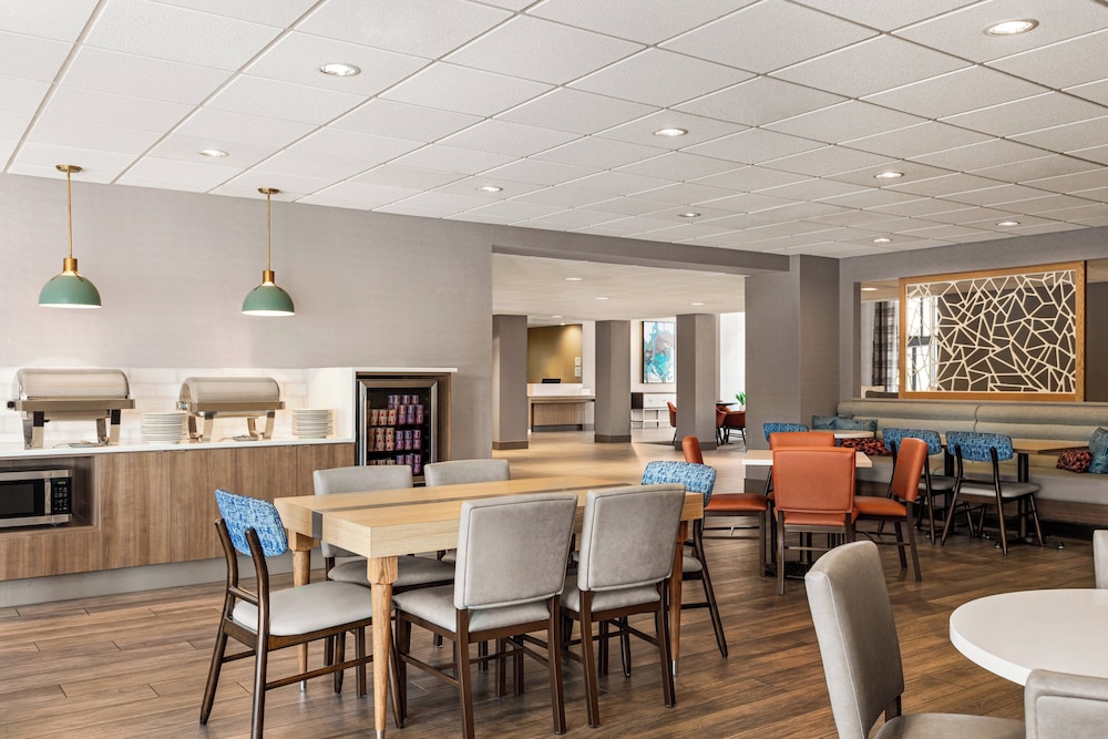 holiday inn hotel and suites council bluffs i 29 by ihg