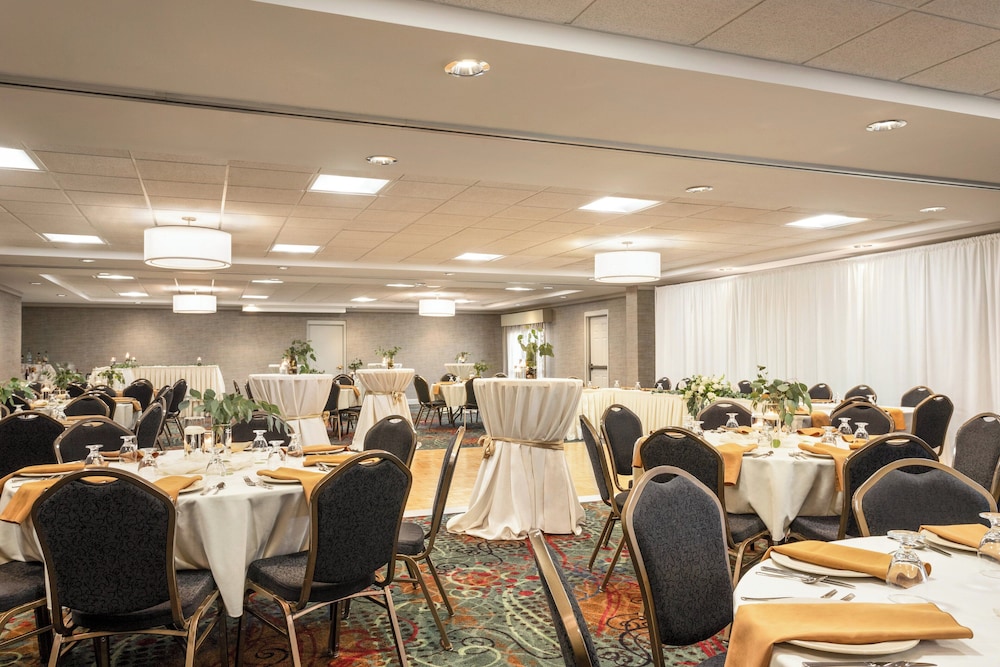 holiday inn hotel and suites council bluffs i 29 by ihg