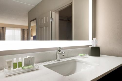 holiday inn hotel and suites council bluffs i 29 by ihg