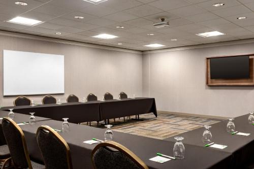 holiday inn hotel and suites council bluffs i 29 by ihg