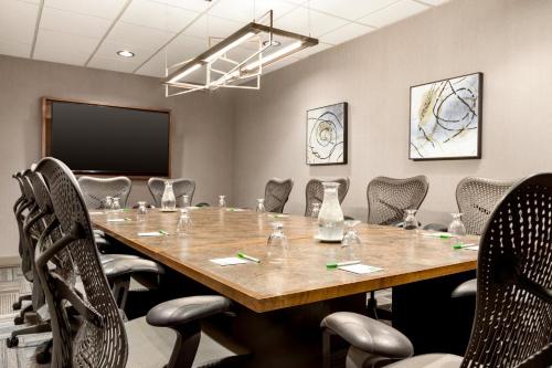 holiday inn hotel and suites council bluffs i 29 by ihg