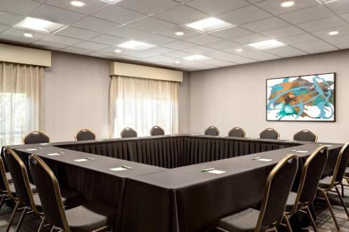 holiday inn hotel and suites council bluffs i 29 by ihg