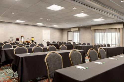 holiday inn hotel and suites council bluffs i 29 by ihg