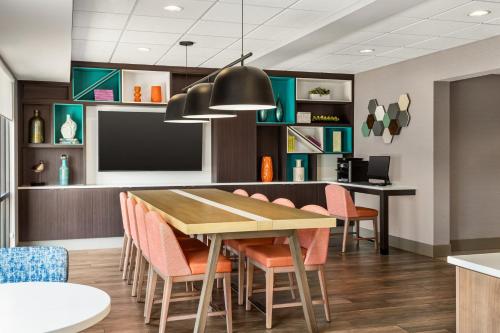 holiday inn hotel and suites council bluffs i 29 by ihg