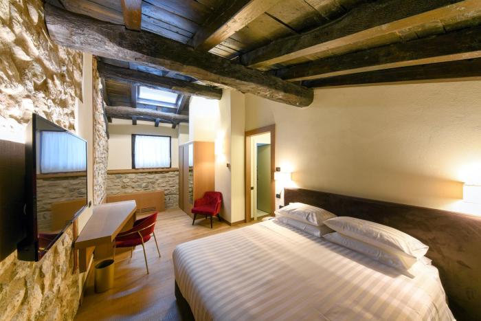 relais and spa castello di casiglio