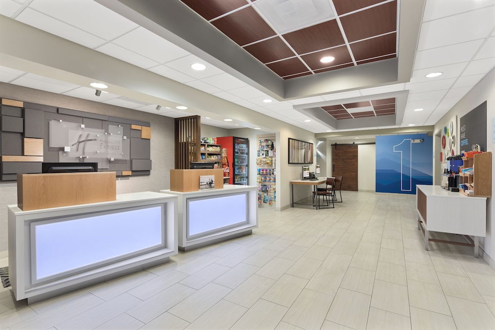 holiday inn express and suites byron by ihg