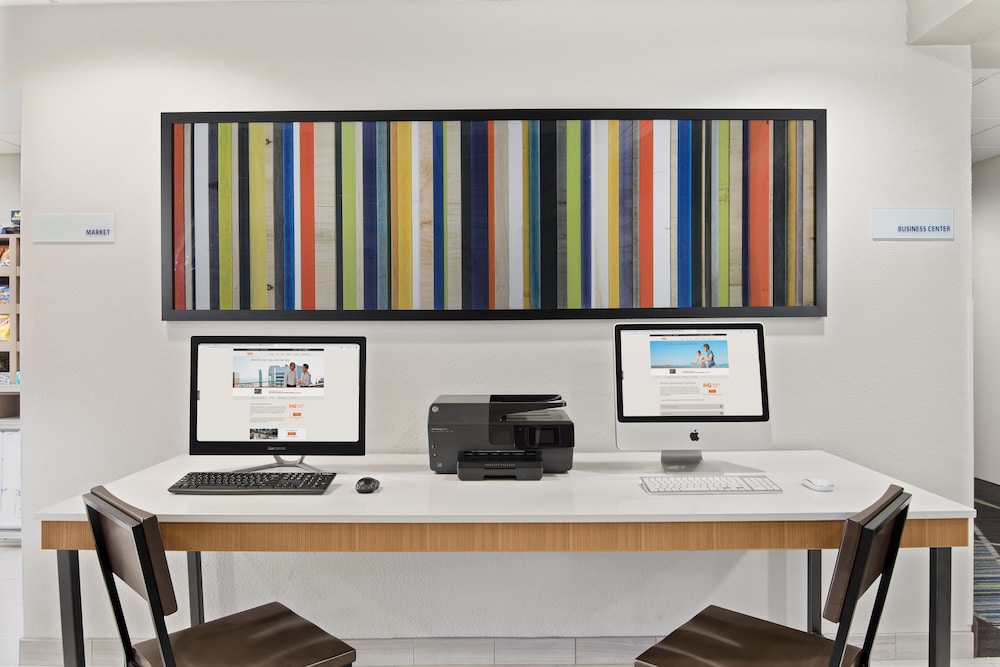 holiday inn express and suites byron by ihg