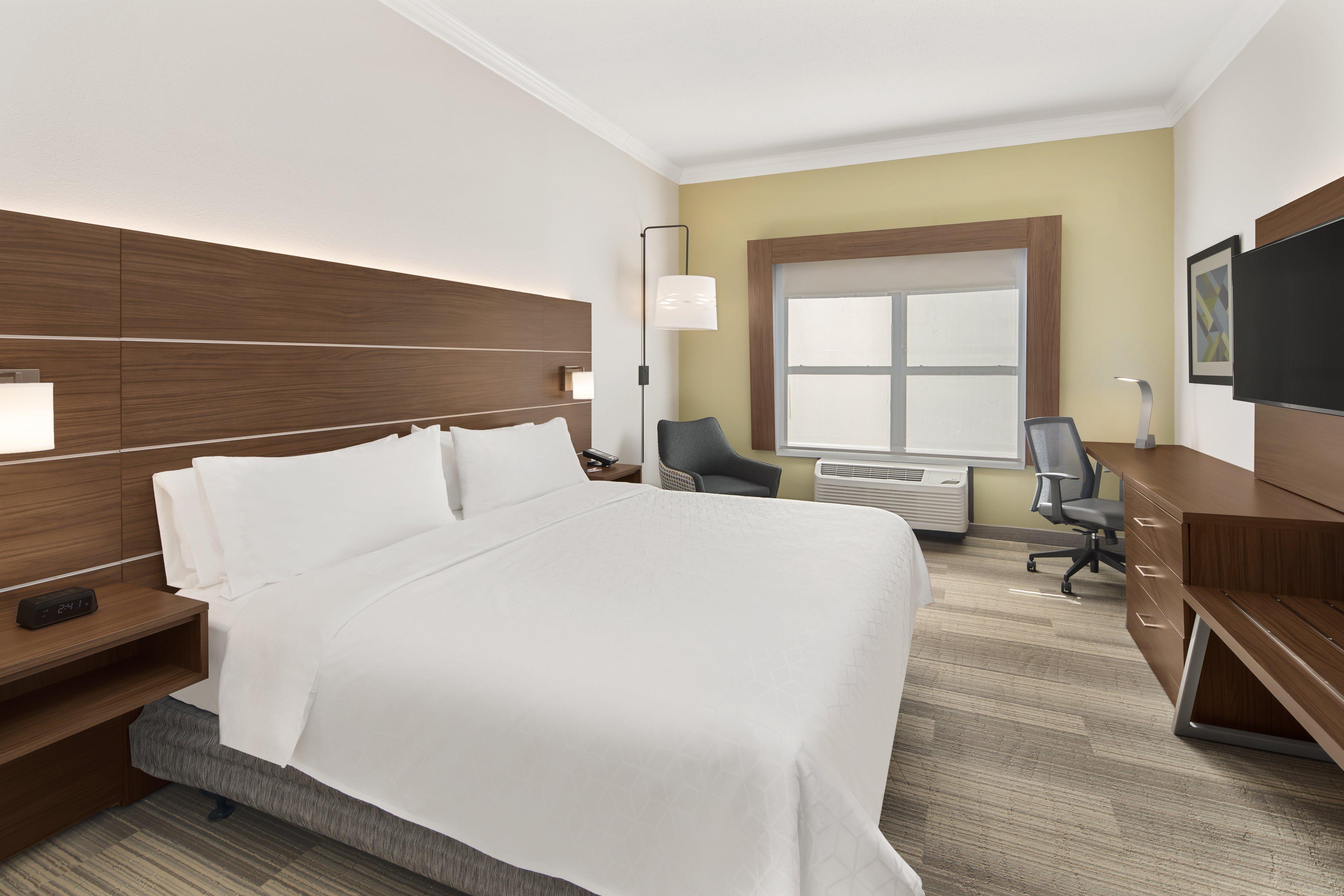 holiday inn express and suites byron by ihg