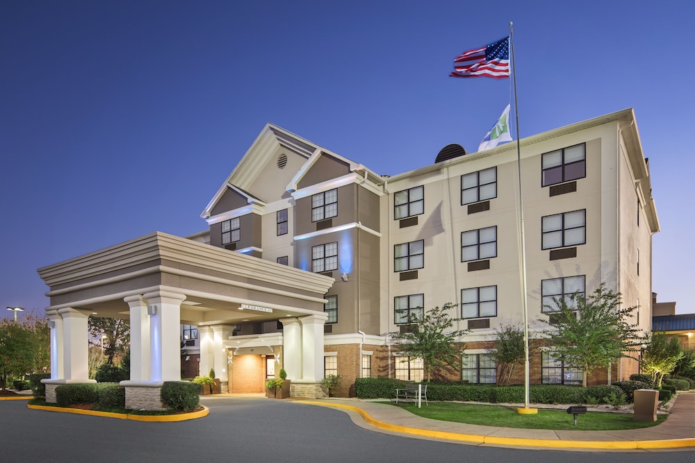 holiday inn express and suites byron by ihg